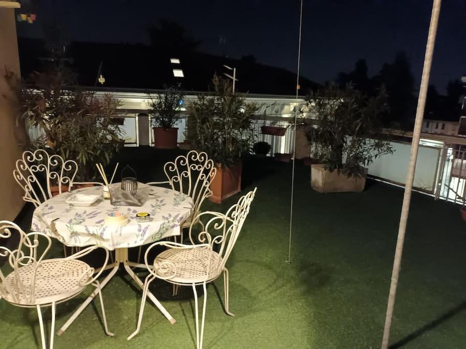 Appartement Terrazzo In Centro à Seregno Extérieur photo